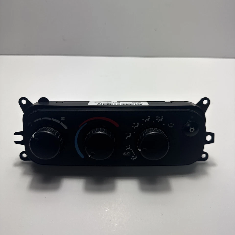 2001 - 2004 Dodge Dakota RAM AC aquecedor controle climático OEM P55056322AB - Imagem 1 de 4
