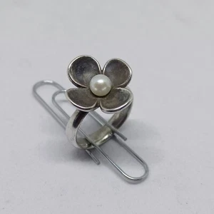 James Avery Pearl Flower Petal Ring Dogwood Silver Size 7 RETIRED RARE - Picture 1 of 5