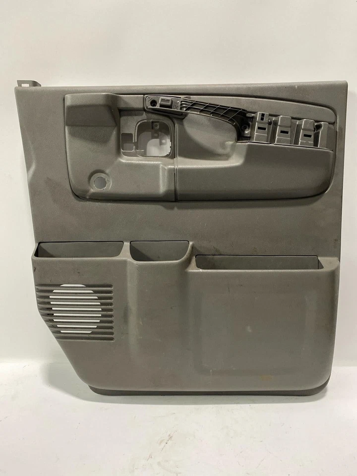 Front Door Trim Panel CHEVY EXPRESS 2500 Passenger Side Right RH 03 - 15 Foto 1 de 4