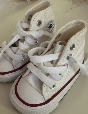 ZAPATOS ALTOS PARA BEBÉS/NIÑOS PEQUEÑOS CONVERSE CHUCK TAYLOR ALL STAR Talla 2 Foto 1 de 4