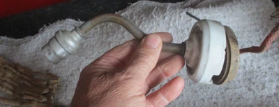 Ancienne Applique Murale de Lampe de cour ou intérieur et 2 platines bois - Photo 1/4