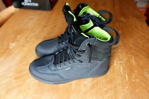 SHIMA Rebel wasserdichte Motorrad Schuhe Sneaker Herren Größe EUR 42 - Bild 1 von 8