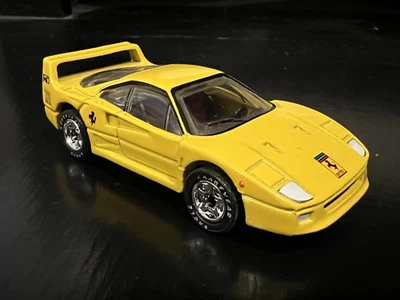 Vintage Matchbox World Class Superfast YELLOW FERRARI F40 w/ GY Rubber Wheels - Image 1 of 4