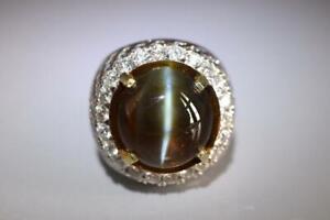 Round Cabochon Shape 18.23CT Cat's Eye Alexandrite With Pave Set Shiny CZ Ring