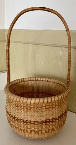 Nantucket Style Hand Woven Signed “KBK 1995”Basket 16” Tall Cover