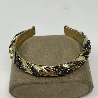 Brazalete Chevron Giles & Brother Original Pavé Estrás Color Latón G&B Negro Dorado Foto 1 de 4