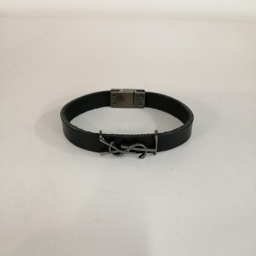 SAINT LAURENT (YSL) Y0702 Saint Laurent Bracciale in pelle con logo Ysl nero