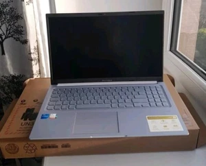 ASUS VivoBook 15 X1502Z Intel Core i5-1235U 12. generacji 16GB RAM 512GB SSD - Zdjęcie 1 z 7