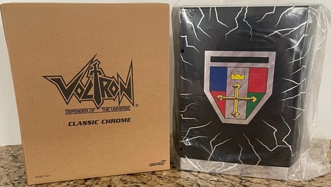 Super 7 Voltron Classic Chrome Ultimates Sealed Mint Condition Cover