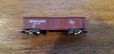 MARKLIN Z SCALE  #8637 BOXCAR-MILWAUKEE ROAD #19042 w Free ship! - Image 1 of 2