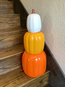 CANDY CORN Stapeln Jack-o-Lantern Kürbisse Kunststoff 24" hoch Stapelbar Halloween - Bild 1 von 3