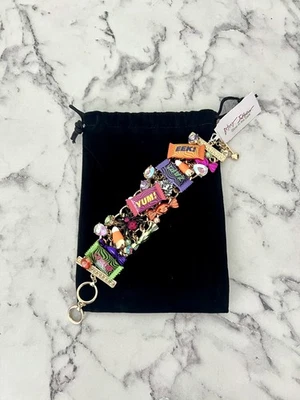 Pulsera Betsey Johnson Halloween Ghoul Friends Candy Toggle NUEVA Dorada Foto 1 de 4