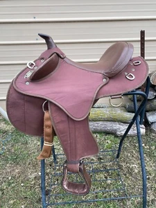 Used 17" brown synthetic Australian outback saddle w/Western fenders, rigging - Picture 1 of 12