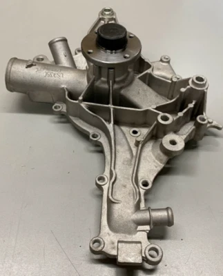 USMW Engine Water Pump - 112-200-14-01 - For Mercedes-Benz R500, CLS500 & More - Image 1 of 4