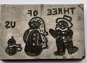 Bloque estampado tipográfico vintage tallado a mano "Tres de nosotros" muñecos de nieve Navidad - Imagen 1 de 4