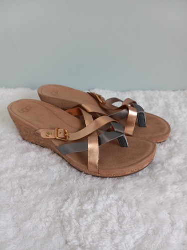 Sandali da donna UGG Australia Adalie rosa peltro in pelle zeppa taglia 7 1007232