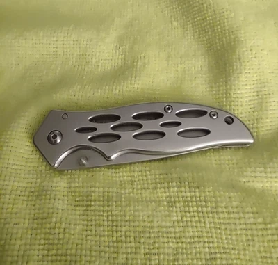 Kershaw Beacon 2430ST Pocket Knife Frame Lock Combo Edge Blade - Image 1 of 4