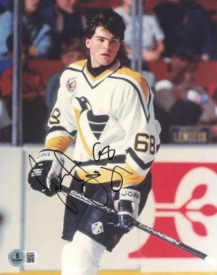 Foto autografiada de Jaromir Jagr 8x10 Pittsburgh Penguins Beckett BAS QR #BS30589 Foto 1 de 2