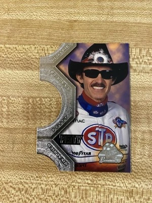 Richard Petty (R 2B/6) 1998 Press Pass Premium Die Cut "Rivalries" Insert - Image 1 of 2