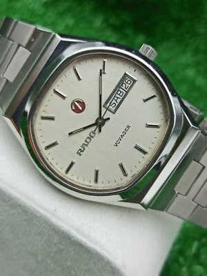 GENUINE RADO VOYAGER WATCH AUTOMATIC SILVER DIAL MEN VINTAGE 70s DAY/DATE - Image 1 of 4