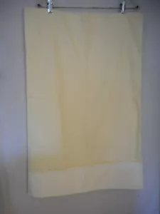 Vintage Set of 2 Wamsutta yellow white striped standard pillowcases USA - Picture 1 of 6