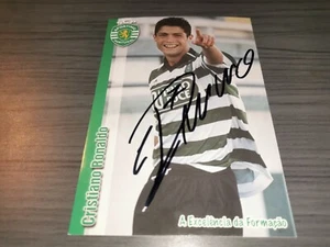 Cristiano Ronaldo hand signed Rookie 2002/2003 Sporting Clube de Portugal card - Picture 1 of 2