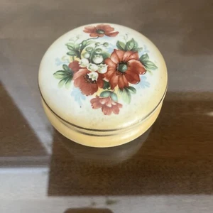 Austria Vintage Hand Painted Porcelain Trinket Jewelry Box Covered Dresser Box - Picture 1 of 10