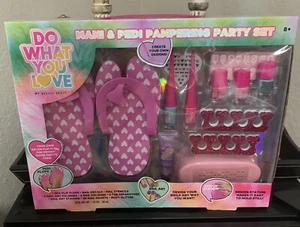 Mani & Pedi Verwöhnpartyset Kinder 8+ Do What You Love von Beauty Spot Spa - Bild 1 von 4