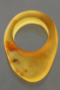Genuine BALTIC Sea AMBER Solid Piece Carved RING 4.75 UNISEX 15.5mm 3.1g 40125-5 - Picture 1 of 5