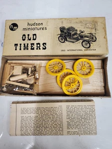 Hudson Miniatures Old Timers 1910 International Harvester Car Wooden model kit - Picture 1 of 2