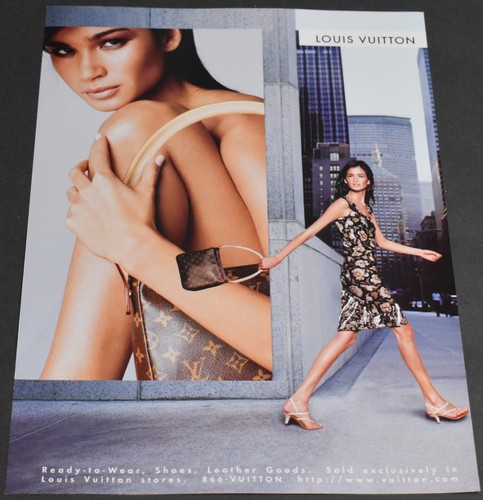 LOUIS VUITTON（LV） Abito 2000 stampa pubblicità tacchi sexy gambe lunghe bruna stile Louis Vuitton moda