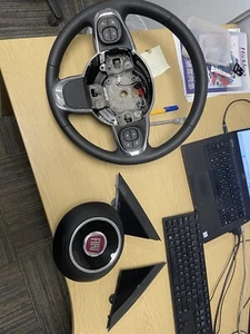 Fiat 500 Steering Wheel Airbag And Both Trims - Picture 1 of 1