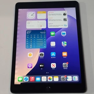 Apple iPad 8th Gen A2270,32GB Space Gray ,Back Light :IA535 - Afbeelding 1 van 11
