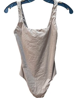 Body Auden Talla Pequeña Beige Tanga de una pieza Aspecto natural Adelgazante Comodidad Foto 1 de 4