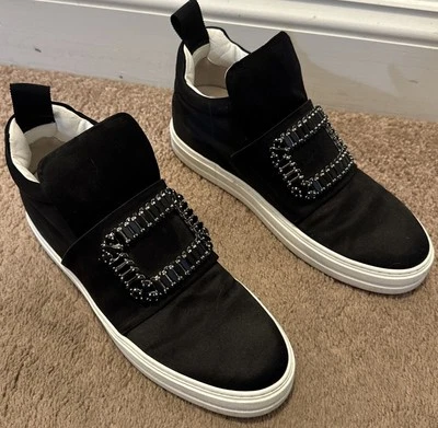 Zapatillas sin cordones Roger Vivier negras adornadas con cristal satinado 39 suela blanca zapato Foto 1 de 4