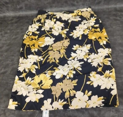 Falda Valentino 100% Seda Hecha en Italia Lápiz Flor Negro Dorado Gruppo Gft 40/6 Foto 1 de 4