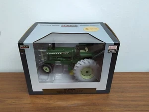 1/16 Speccast Farm Toy Oliver 1750 Tractor Iowa FFA 2014 - Picture 1 of 3