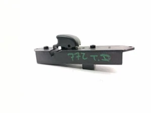 MR252818 interruttore alzacristalli posteriore destro per MITSUBISHI GALLOPER - Foto 1 di 11