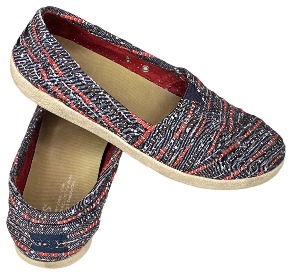Toms Talla 8.5 Mujer Sin Cordones Planos Texturas Azul Rojo Blanco Tela Suela de Goma Foto 1 de 4