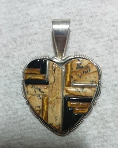 Navajo L. Yazzie Agate & Onyx Sterling Heart Pendant Signed - Picture 1 of 7