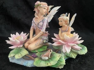 Leonardo Collection Christine Haworth Faerie Figurine watching In Wonder Fairy - Picture 1 of 4