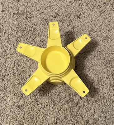 Vintage Tupperware Set of 5 Yellow Measuring Cups 1/4 Cup,1/3,2/3,3/4,1 Cup - Image 1 of 4