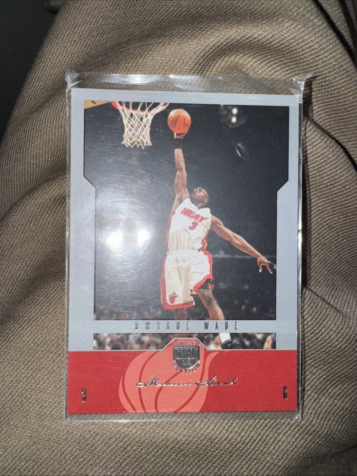 2004-2005 fleer skybox edição limitada Dwayne Wade 4 - Imagem 1 de 1