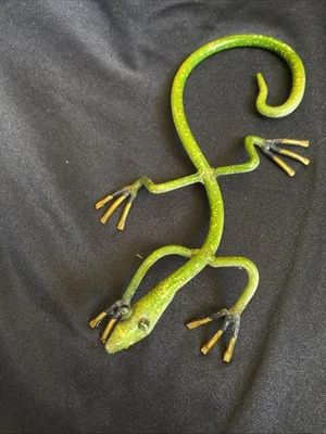 Gecko Lizard Decoration Figurine Hand Painted - Image 1 of 4