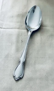 Vintage USA Oneida Deluxe Stainless Flatware CHATEAU Youth Spoon 5 1/4" - Picture 1 of 3
