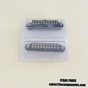 Conector de placa recto de dos partes Nicomatic 222Y20M11 20 contactos hembra (2 piezas) - Imagen 1 de 1
