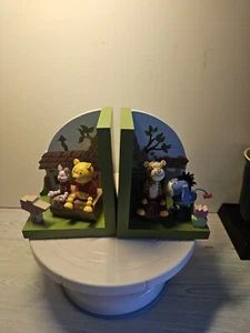 Disney Bookends Winnie The Pooh Tigger Eeyore Piglet Hundred Acre Wood Scene  - Picture 1 of 8