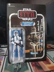 Star Wars Kenner VC60 ROTS 501st Clone Trooper Signed By T.Morrison Unpunched - Picture 1 of 7