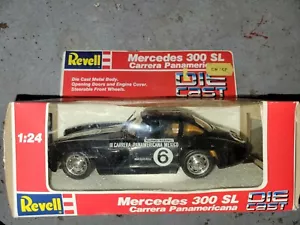 Revell Mercedes Benz 300 SL DieCast Silver 1:24 Scale 1988 New in box - Picture 1 of 4