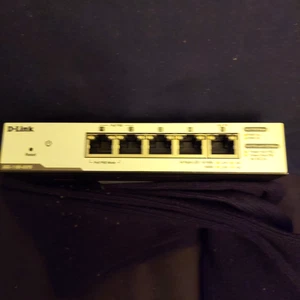 D-Link PoE Smart Switch, 5 Port GB Ethernet Extender Layer 2 Power DGS-1100-05pg - Picture 1 of 6
